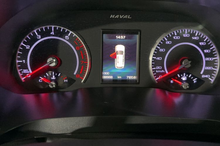 Used Haval H2s 2017 Red-Label 1.5T Dual-Clutch Elite Model Odometer Close Up