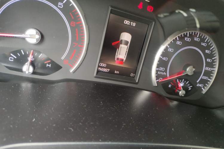 Used Haval H2s 2017 Red Label 1.5T Manual Comfort Model Odometer Close Up