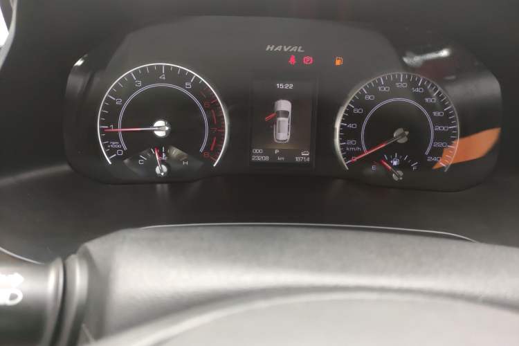 Used Haval H2s 2017 Red-Label 1.5T Dual-Clutch Elite Model Odometer Close Up