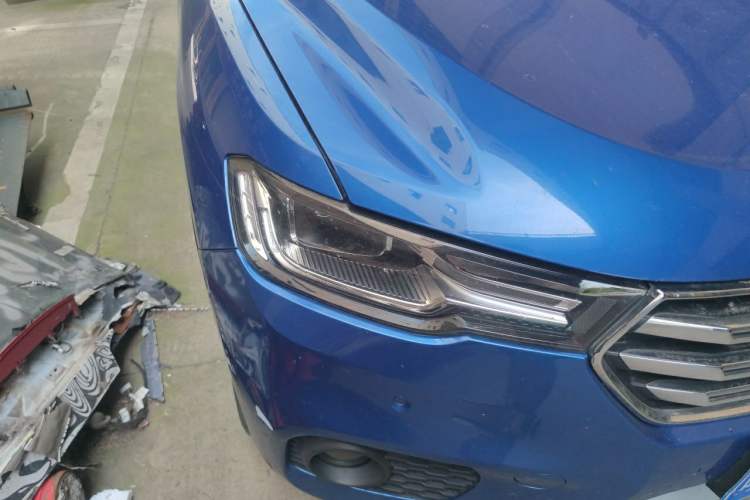 Used Haval H2s 2017 Blue Label 1.5T Dual-Clutch Luxury Model Right Front Headlight