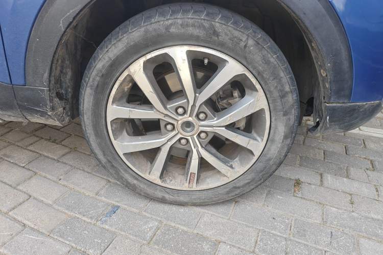 Used Haval H2s 2017 Red-Label 1.5T Dual-Clutch Luxury Model Right Front Wheel Hub