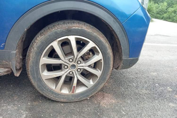 Used Haval H2s 2017 Red-Label 1.5T Dual-Clutch Luxury Model Right Front Wheel Hub