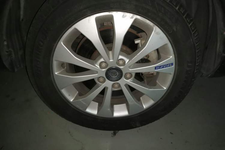 Used Haval H2s 2017 Blue Label 1.5T Manual Comfort Edition Right Front Wheel Hub