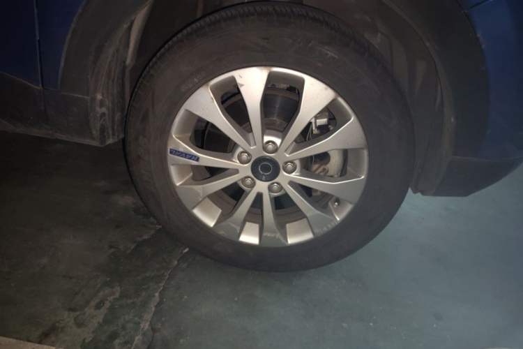Used Haval H2s 2017 Blue Label 1.5T Dual-Clutch Comfort Model Right Front Wheel Hub