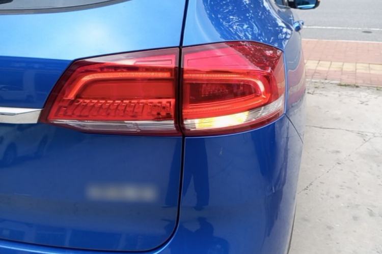 Used Haval H2s 2017 Blue Label 1.5T Dual-Clutch Elite Model Right Rear Taillight