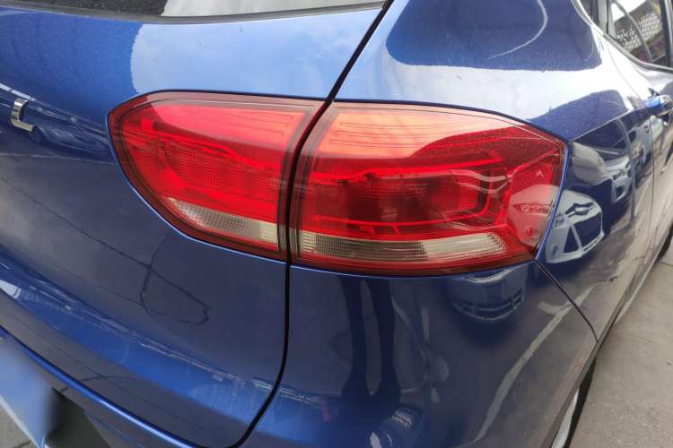 Used Haval H2s 2017 Red-Label 1.5T Dual-Clutch Elite Model Right Rear Taillight