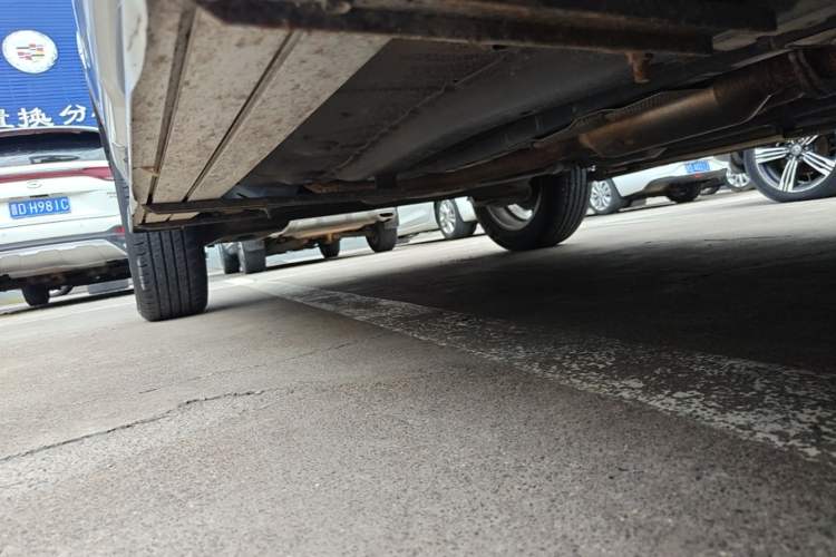 Used Haval H2s 2017 Red-Label 1.5T Dual-Clutch Elite Model Right Side Sill