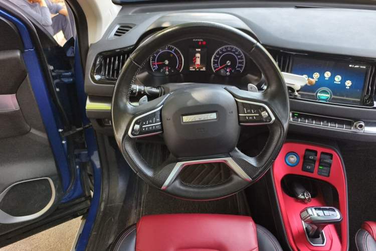 Used Haval H2s 2017 Red-Label 1.5T Dual-Clutch Elite Model Steering Wheel