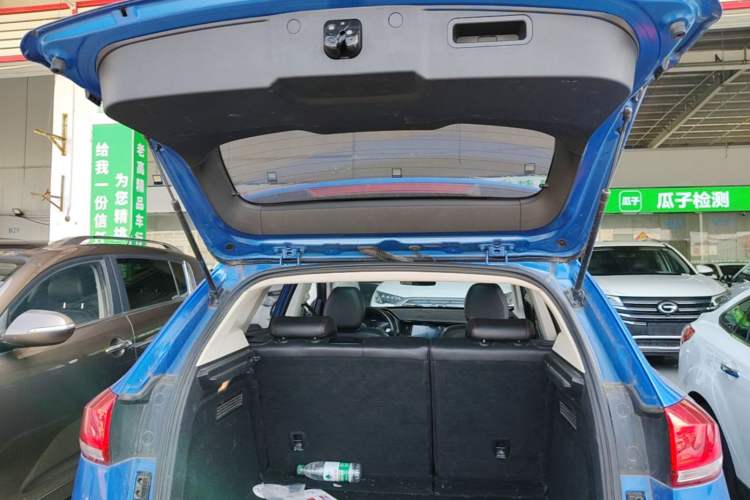 Used Haval H2s 2017 Blue Label 1.5T Dual-Clutch Luxury Model Trunk