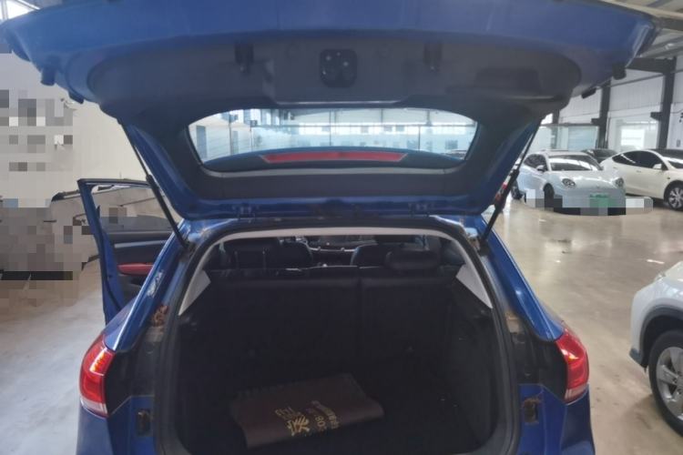 Used Haval H2s 2017 Red-Label 1.5T Dual-Clutch Comfort Model Trunk