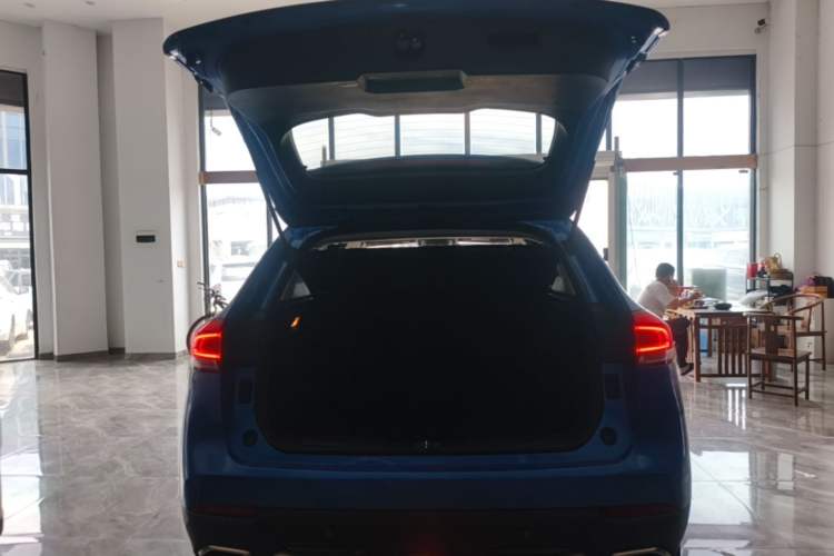 Used Haval H2s 2017 Blue Label 1.5T Dual-Clutch Luxury Model Trunk