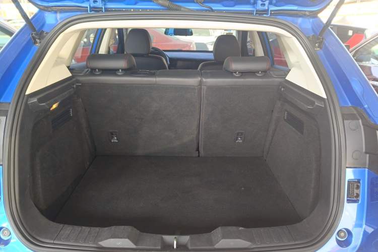 Used Haval H2s 2017 Red-Label 1.5T Dual-Clutch Elite Model Trunk