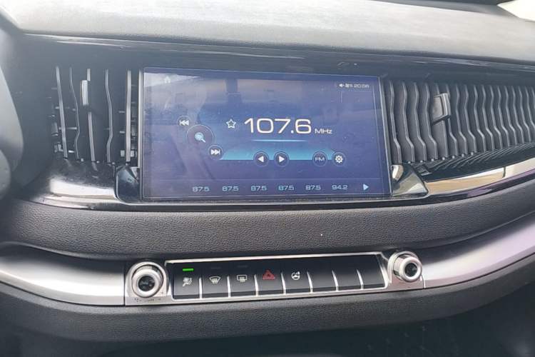Used Haval H2s 2017 Blue Label 1.5T Manual Comfort Edition Audio And AC Panel
