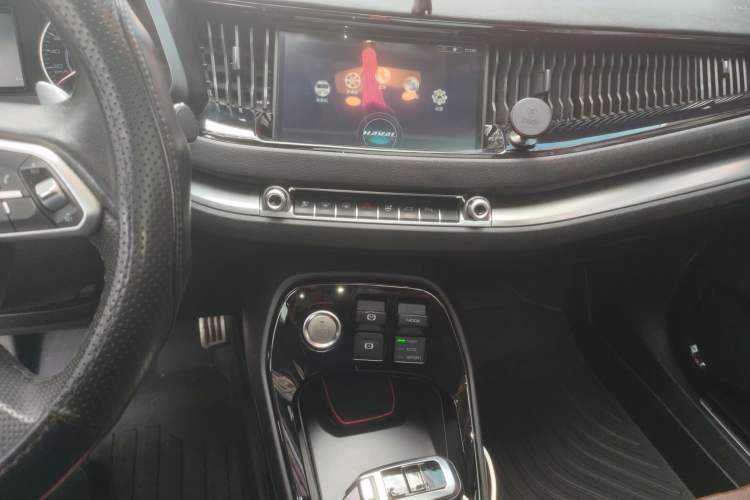 Used Haval H2s 2017 Red-Label 1.5T Dual-Clutch Luxury Model Audio And AC Panel