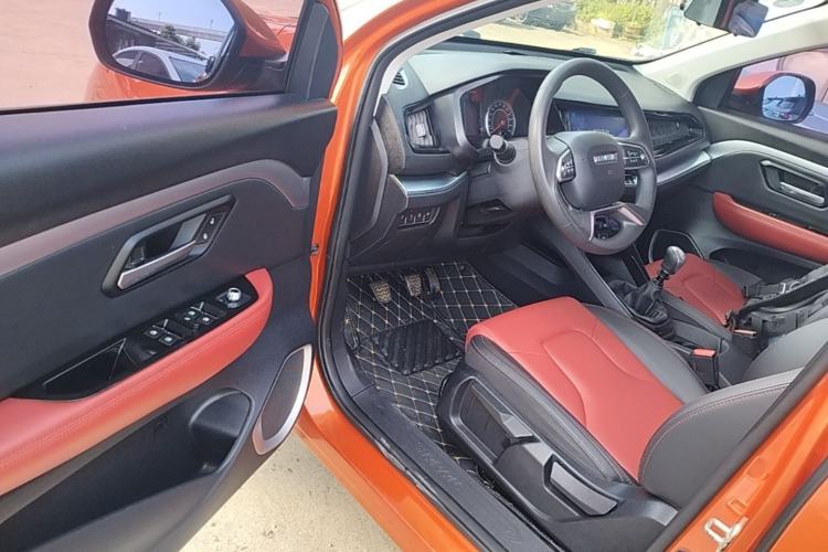Used Haval H2s 2017 Blue Label 1.5T Manual Comfort Edition Driver Seat