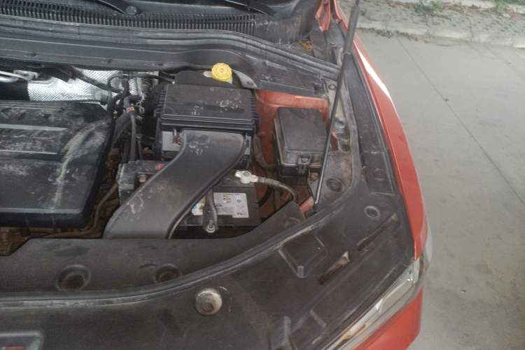 Used Haval H2s 2017 Red-Label 1.5T Dual-Clutch Luxury Model Engine Bay Left