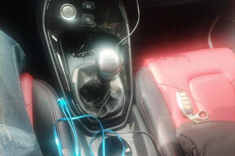 Used Haval H2s 2017 Blue Label 1.5T Manual Elite Model Gear Lever