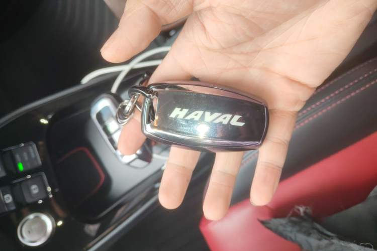 Used Haval H2s 2017 Red-Label 1.5T Dual-Clutch Luxury Model Interior 1
