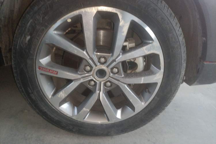 Used Haval H2s 2017 Red-Label 1.5T Dual-Clutch Luxury Model Right Front Wheel Hub