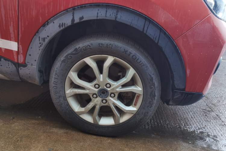 Used Haval H2s 2017 Red-Label 1.5T Dual-Clutch Comfort Model Right Front Wheel Hub