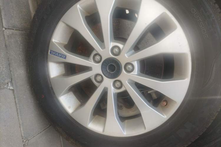 Used Haval H2s 2017 Blue Label 1.5T Manual Elite Model Right Front Wheel Hub
