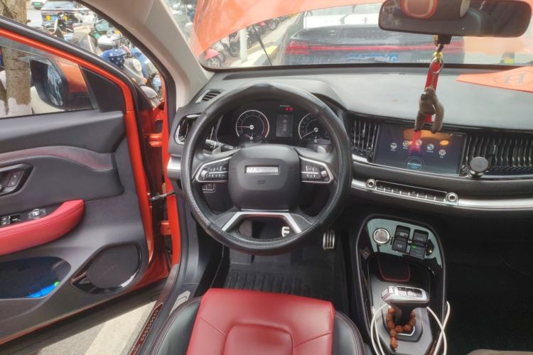 Used Haval H2s 2017 Red-Label 1.5T Dual-Clutch Luxury Model Steering Wheel