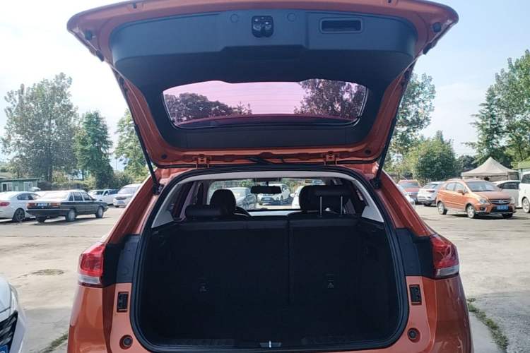 Used Haval H2s 2017 Blue Label 1.5T Manual Comfort Edition Trunk