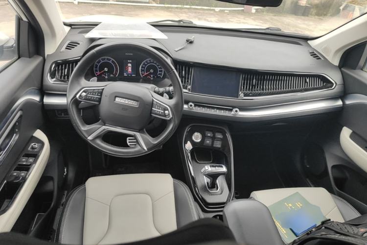 Used Haval H2s 2017 Blue Label 1.5T Dual-Clutch Luxury Model Center Console