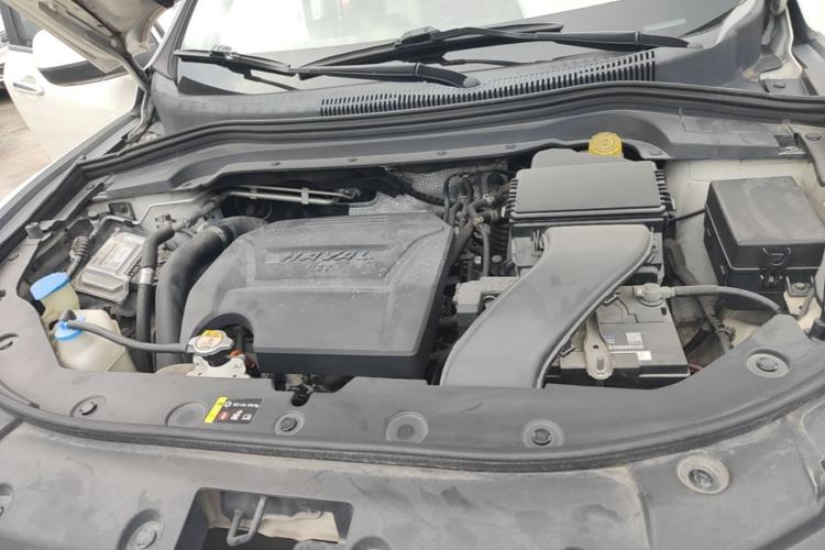 Used Haval H2s 2017 Blue Label 1.5T Dual-Clutch Luxury Model Engine Bay