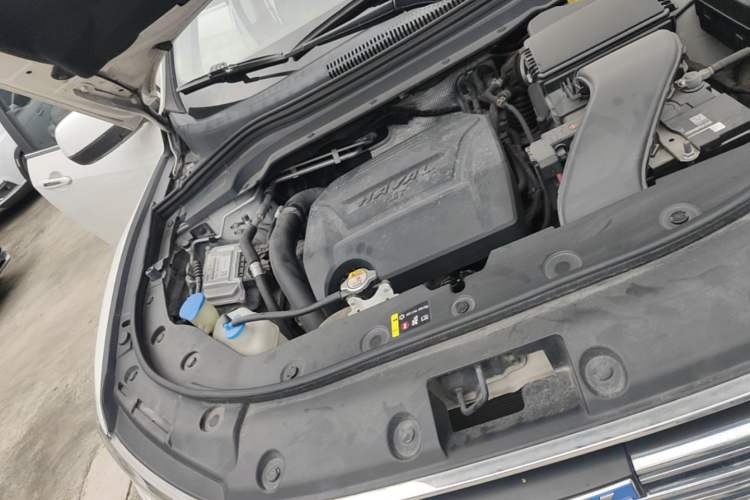 Used Haval H2s 2017 Blue Label 1.5T Dual-Clutch Luxury Model Engine Bay Right