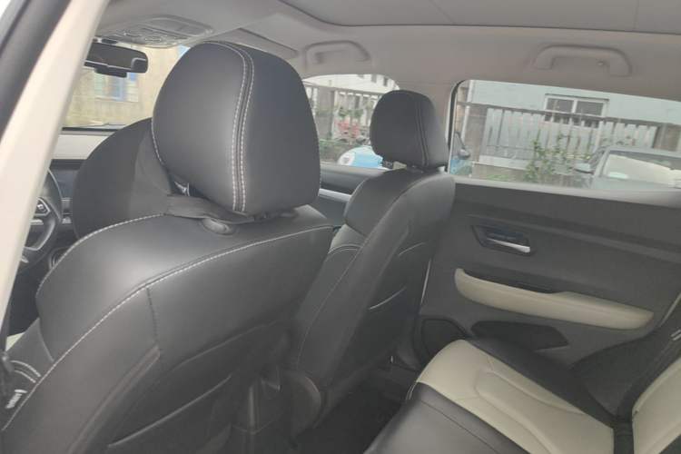 Used Haval H2s 2017 Blue Label 1.5T Dual-Clutch Luxury Model Headliner