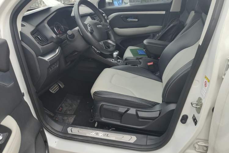 Used Haval H2s 2017 Blue Label 1.5T Dual-Clutch Luxury Model Left Front Seat