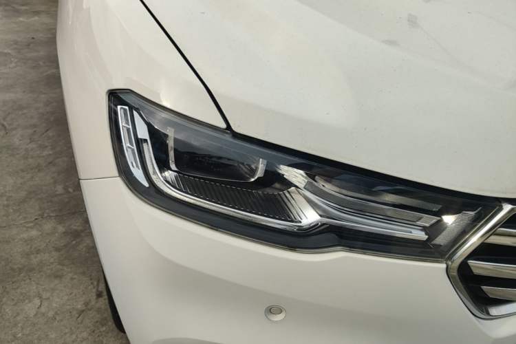 Used Haval H2s 2017 Blue Label 1.5T Dual-Clutch Luxury Model Right Front Headlight
