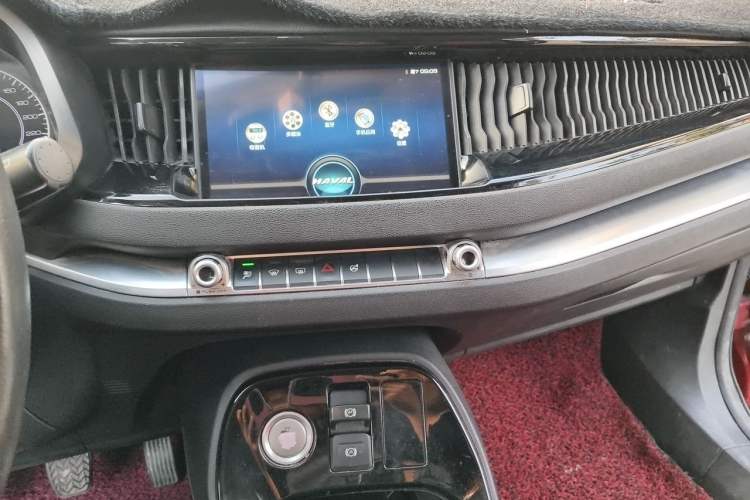 Used Haval H2s 2017 Blue Label 1.5T Manual Elite Model Audio And AC Panel