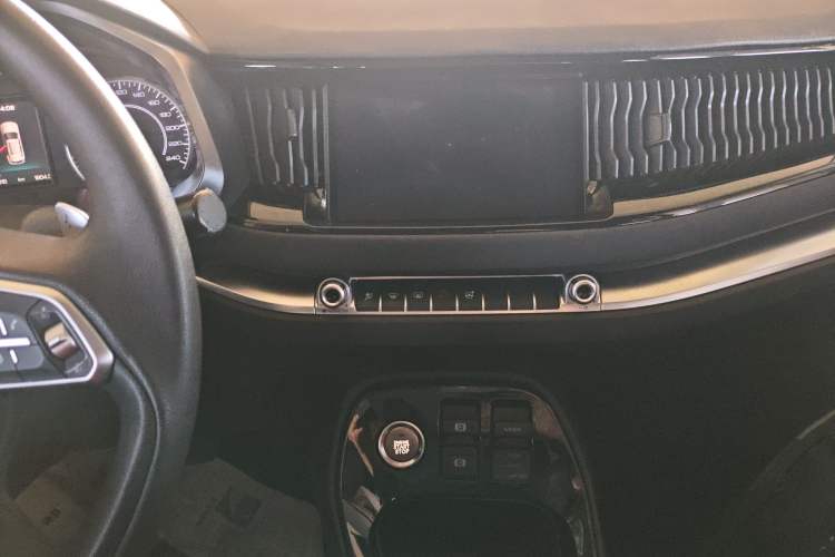 Used Haval H2s 2017 Blue Label 1.5T Dual-Clutch Comfort Model Audio And AC Panel