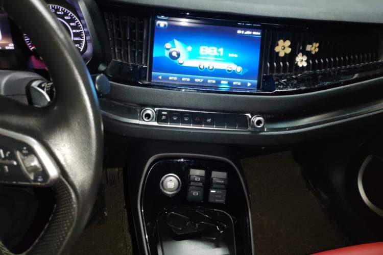 Used Haval H2s 2017 Blue Label 1.5T Dual-Clutch Elite Model Audio And AC Panel