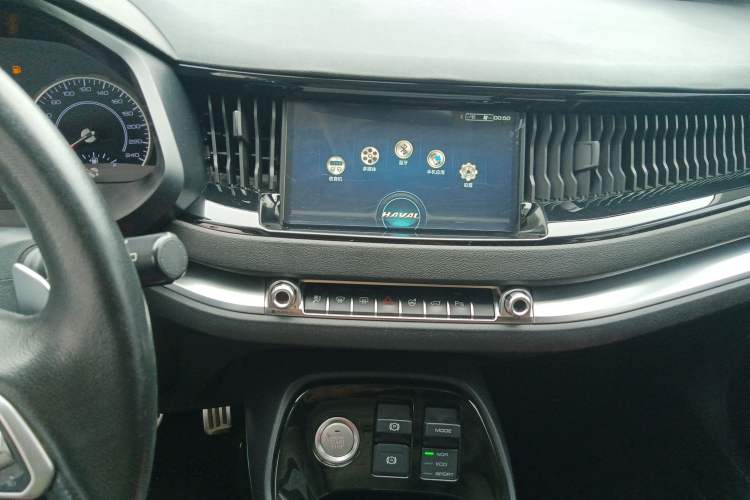 Used Haval H2s 2017 Red-Label 1.5T Dual-Clutch Luxury Model Audio And AC Panel