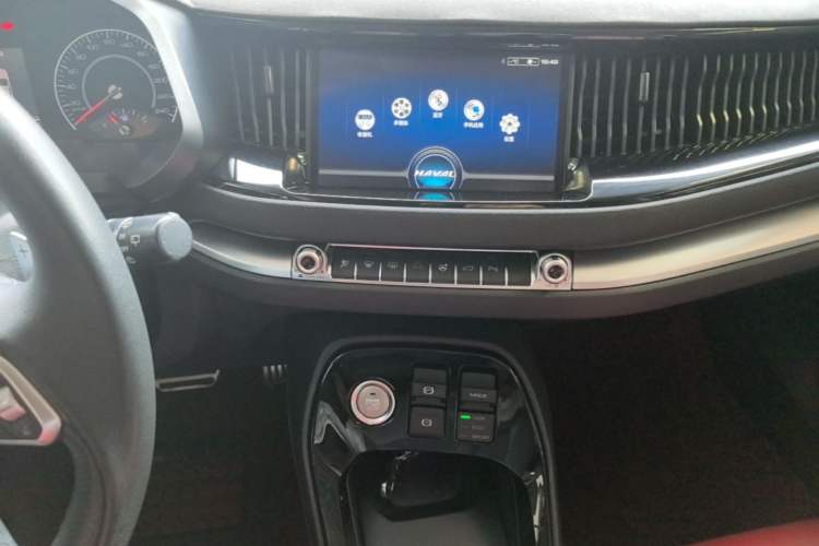 Used Haval H2s 2017 Red-Label 1.5T Dual-Clutch Luxury Model Audio And AC Panel