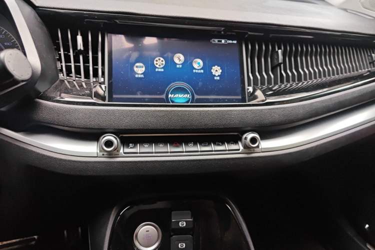 Used Haval H2s 2017 Red-Label 1.5T Dual-Clutch Luxury Model Audio And AC Panel
