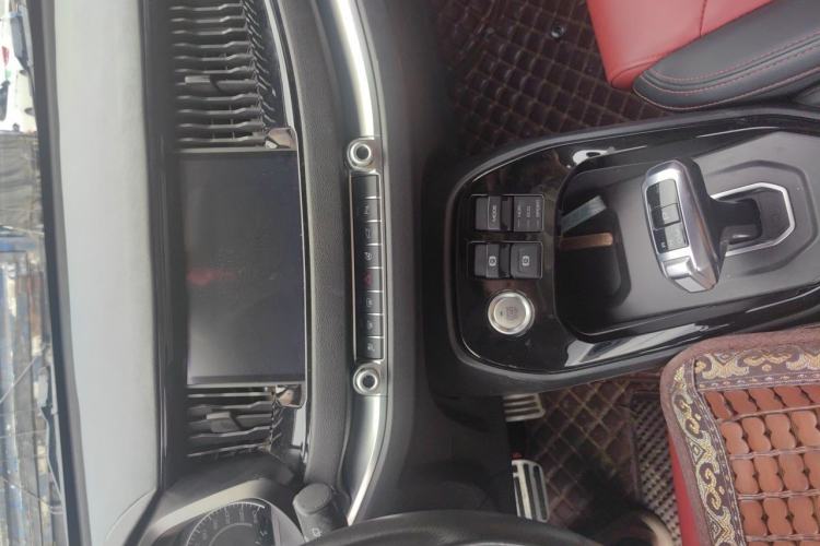 Used Haval H2s 2017 Red-Label 1.5T Dual-Clutch Luxury Model Audio And AC Panel