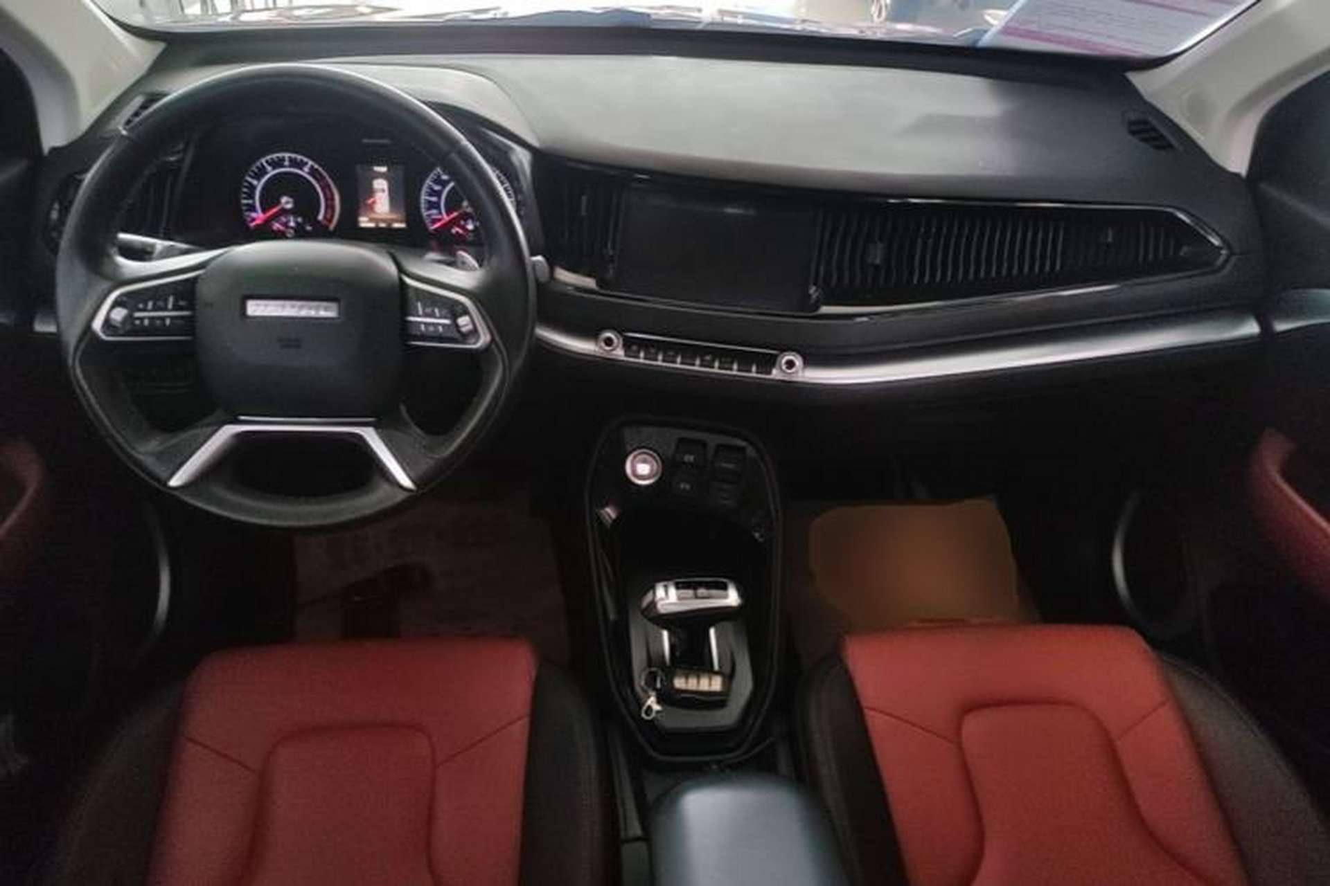 Used Haval H2s 2017 Red-Label 1.5T Dual-Clutch Elite Model Center Console