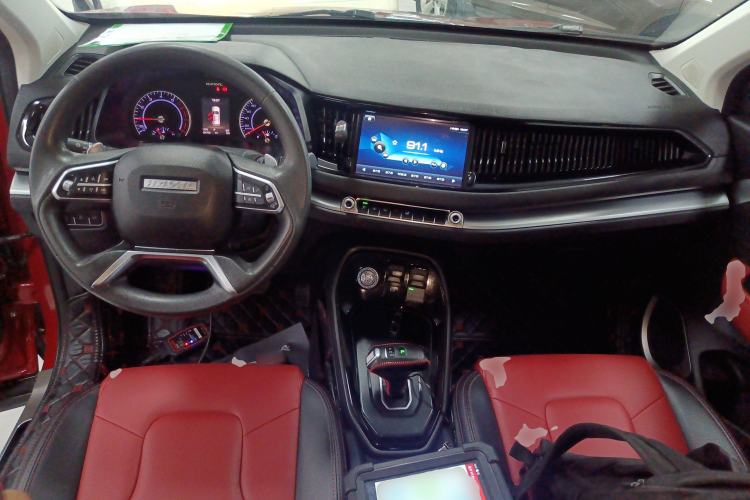 Used Haval H2s 2017 Blue Label 1.5T Dual-Clutch Comfort Model Center Console