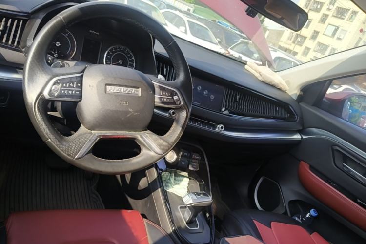 Used Haval H2s 2017 Red-Label 1.5T Dual-Clutch Elite Model Center Console