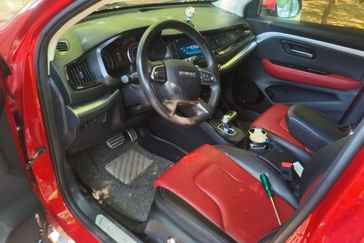 Used Haval H2s 2017 Red-Label 1.5T Dual-Clutch Luxury Model Driver Seat