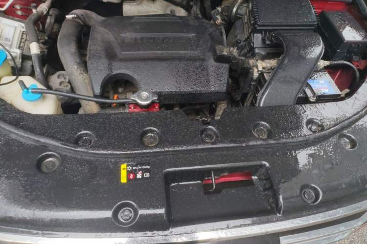 Used Haval H2s 2017 Red-Label 1.5T Dual-Clutch Elite Model Engine Bay