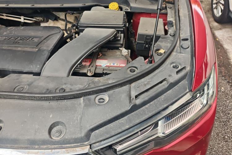 Used Haval H2s 2017 Blue Label 1.5T Manual Elite Model Engine Bay Left