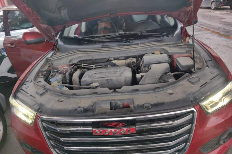 Used Haval H2s 2017 Red-Label 1.5T Dual-Clutch Luxury Model Engine Bay