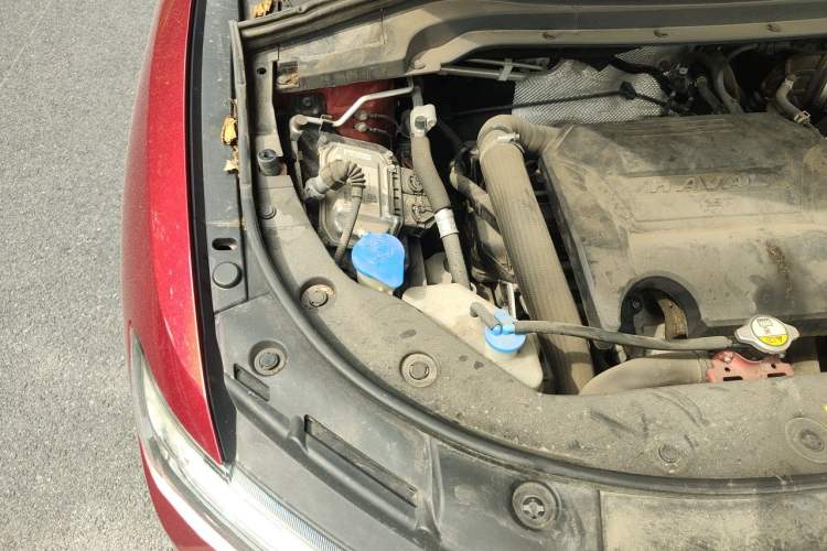 Used Haval H2s 2017 Blue Label 1.5T Manual Elite Model Engine Bay Right