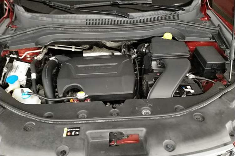 Used Haval H2s 2017 Red-Label 1.5T Dual-Clutch Comfort Model Engine Bay