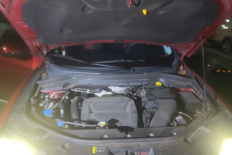 Used Haval H2s 2017 Red-Label 1.5T Dual-Clutch Luxury Model Engine Bay